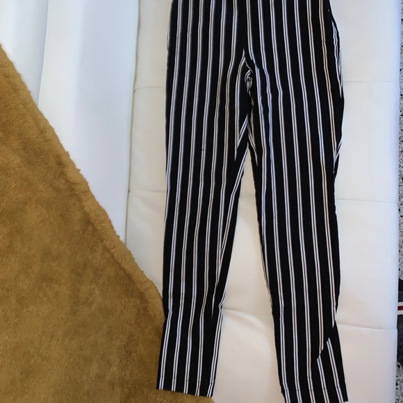 2 PAIRS OF BUSINESS SAVY PANTS - Picture 4 of 6